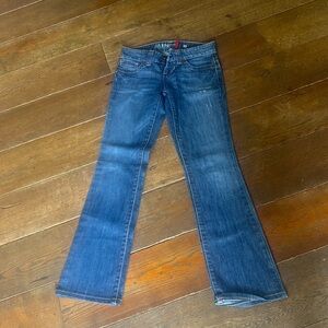 Guess low rise jeans size 26